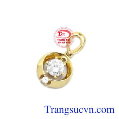 Mặt dây chuyền nữ dịu dàng 18k dễ dàng kết hợp với các trang phục
