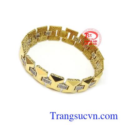Lắc tay vàng 18k thời trang tôn lên cá tính mạnh mẽ, thời trang, sang trọng và đẳng cấp, phù hợp làm quà tặng những dịp ý nghĩa