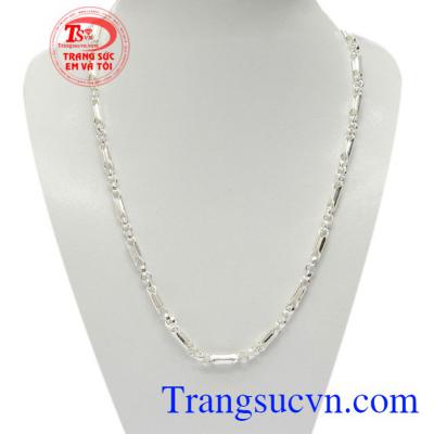 phù hợp với nhiều trang phục.
