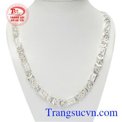 Dây chuyền bạc chanel là sản phẩm được chế tác tinh xảo, độc đáo,