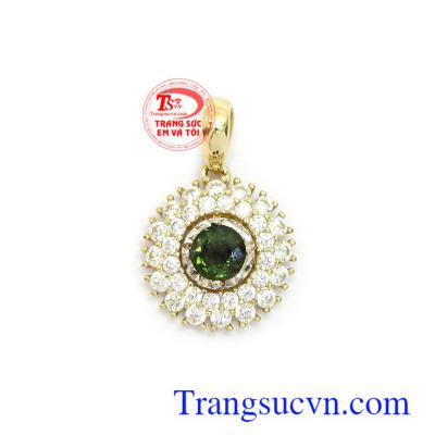 Mặt dây Sapphire 10k may mắn chế tác tinh xảo, sắc nét, đeo hợp thời trang, sang trọng