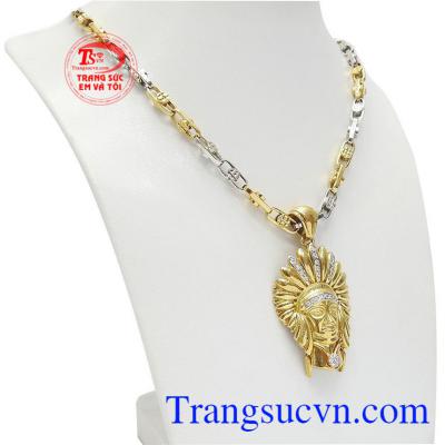 Bộ trang sức thổ dân uy lực vàng 18k được thiết kế với các chi tiết ấn tượng và độc đáo.
