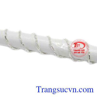 Trang sức Em và Tôi nhận đặt hàng theo sở thích của khách hàng.