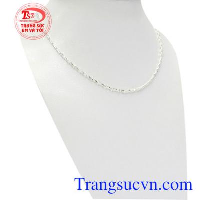 làm tôn lên vẻ xinh xắn, dễ thương cho các bé gái.