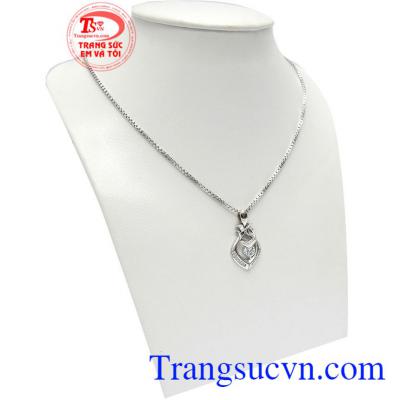 Bộ dây chuyền nữ vàng trắng đẹp tôn lên vẻ đẹp sang trọng, quý phái cho bạn nữ