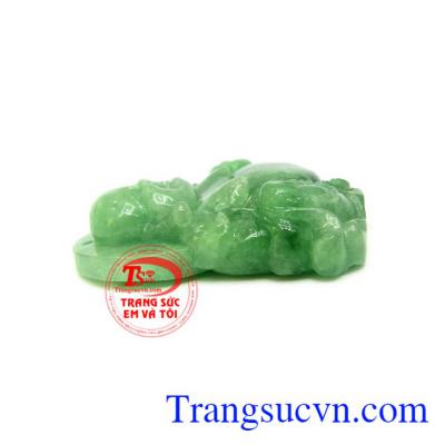 Người sở hữu ngọc cẩm thạch thường gặp may mắn, sinh lực dồi dào