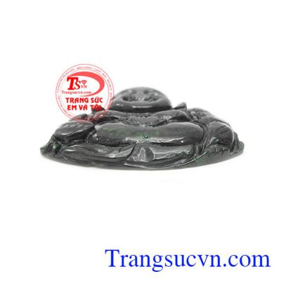 Ngọc cẩm thạch được coi là vật hộ thân mang lại may mắn, tài lộc và sức khỏe