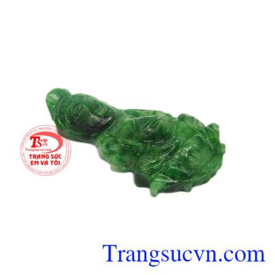 Ngọc cẩm thạch là vật tinh túy, quý báu của đất trời, có thể đem lại sức khỏe và tiền tài cho gia chủ.