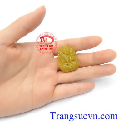 Đeo phật bản mệnh trên người sẽ được quý nhân phù trợ, tránh xa những kẻ tiểu nhân hãm hại, cuộc đời luôn được bình an, hạnh phúc