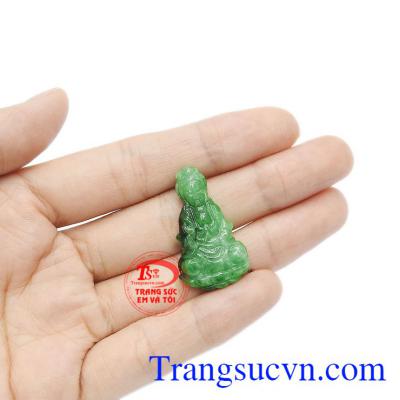 Ngọc cẩm thạch mang đến sự bình an và thịnh vượng cho người sử dụng. 