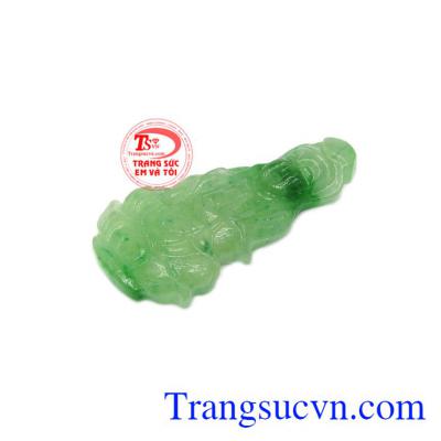 Mặt ngọc chạm khắc dạng nhỏ thích hợp làm mặt dây.