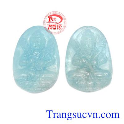 Theo phương tây, Aquamarien là loại đá sẽ thích hợp cho những người sinh tháng 3.