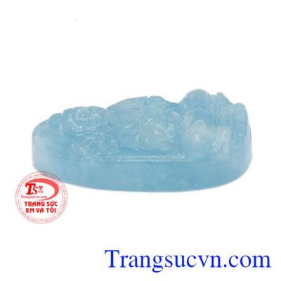 Ngài là biểu tượng cho ánh sáng trí tuệ, giúp cho chúng sanh thoát khỏi khổ đau.