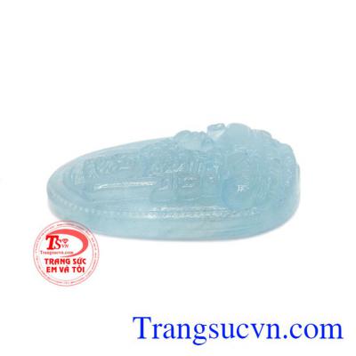 người đem đến những điều tốt lành, bình an, giúp người tuổi Dậu vượt qua mọi khó khăn.