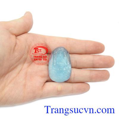 Mặt Aquamarine Phật bản mệnh tuổi Mão có giấy kiểm định do trung tâm kiểm định uy tín cấp.