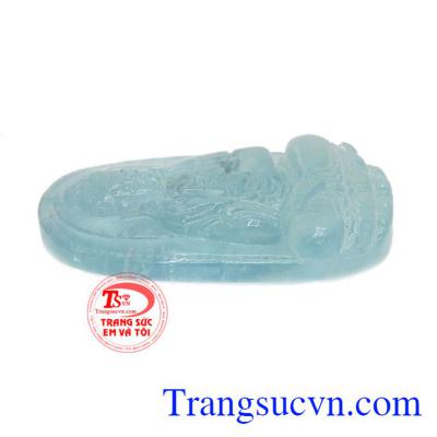 Ngài được gọi là “Phật ánh sáng”,