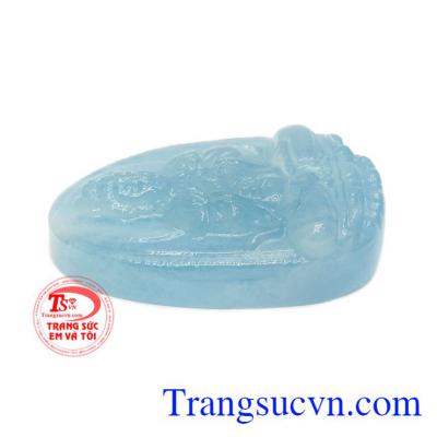 Đá Aquamarine thích hợp với những người mệnh Thủy, Mộc.