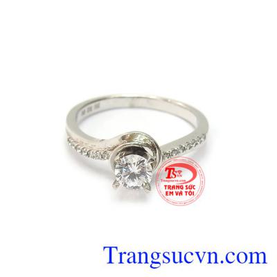 Khách hàng khi sử dụng sản phẩm sẽ được tôn lên vẻ quý phái, sang trọng, tăng sự tự tin và nổi bật ở chỗ đông người