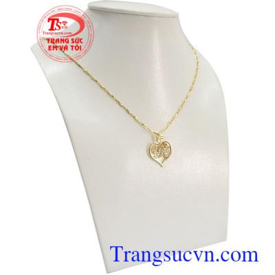 Bộ dây chuyền chữ tình yêu là sản phẩm trang sức được các bạn nữ yêu thích