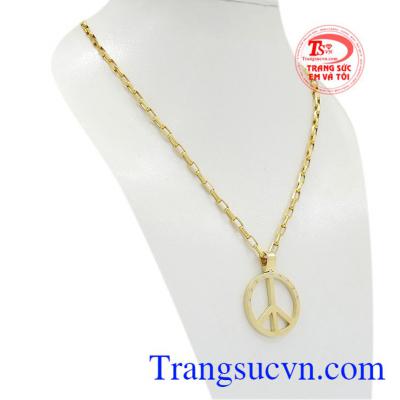 Bộ trang sức vàng nam chất lượng với sự kết hợp của mặt dây vàng 18k và dây chuyền nam vàng 10k.