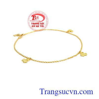 Lắc chân cỏ 3 là xinh xắn với kiểu dáng đẹp rất nổi bật, dễ dàng kết hợp với nhiều trang phục