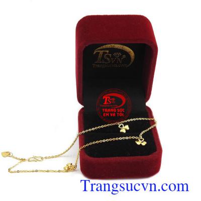 Lắc chân cỏ 3 là xinh xắn