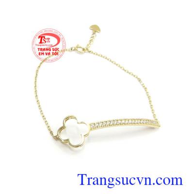 Lắc tay nữ vàng Korea cá tính với thiết kế độc đáo, mang lại nét thời trang, sang trọng và đẳng cấp cho phái đẹp