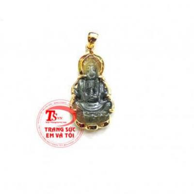 Mặt đá Saphir Phật bọc vàng mang lại nhiều may mắn trong công việc cũng như trong cuộc sống