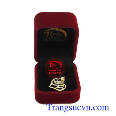 Mặt dây chữ tình yêu