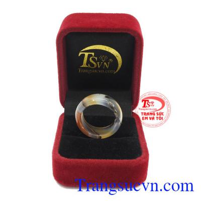 Nhẫn mã não cam pha đen