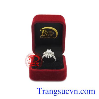 Nhẫn vàng trắng korea sang trọng, bảo hành 6 tháng.