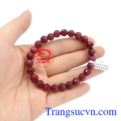 Vòng tay mang đến sự sang trọng, tinh tế và quý phái