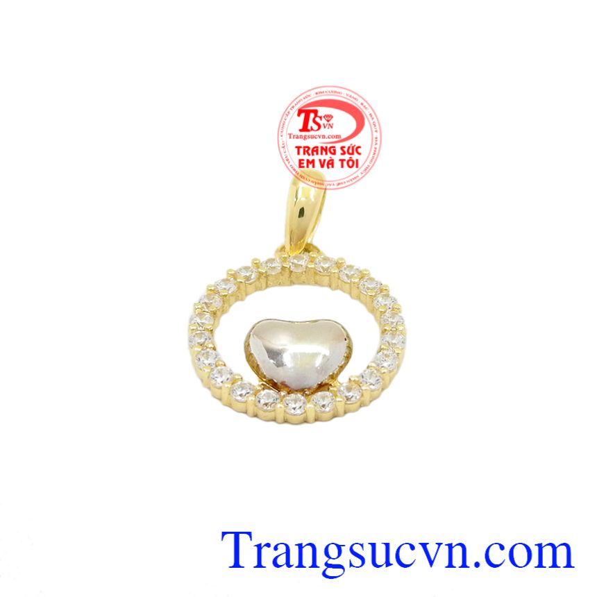 Mặt dây nữ vàng xinh xắn 10k là sản phẩm mặt dây đẹp được chế tác tinh tế, được nhập khẩu từ Hàn Quốc.