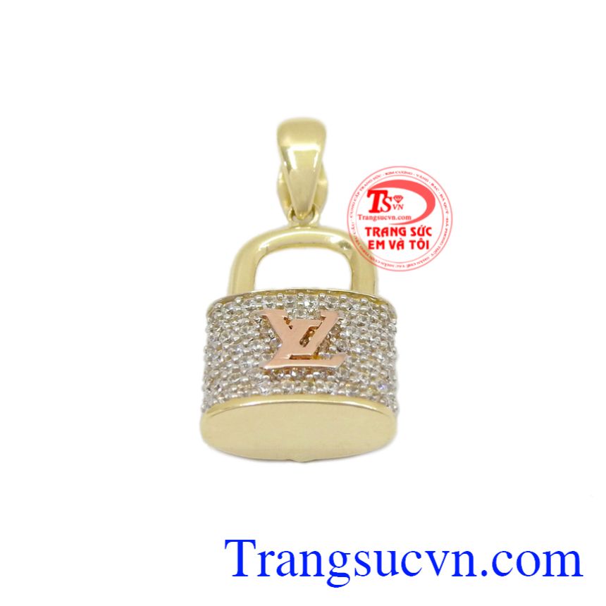 Mặt dây ổ khóa Korea là sản phẩm vàng 10k được thiết kế bền đẹp.