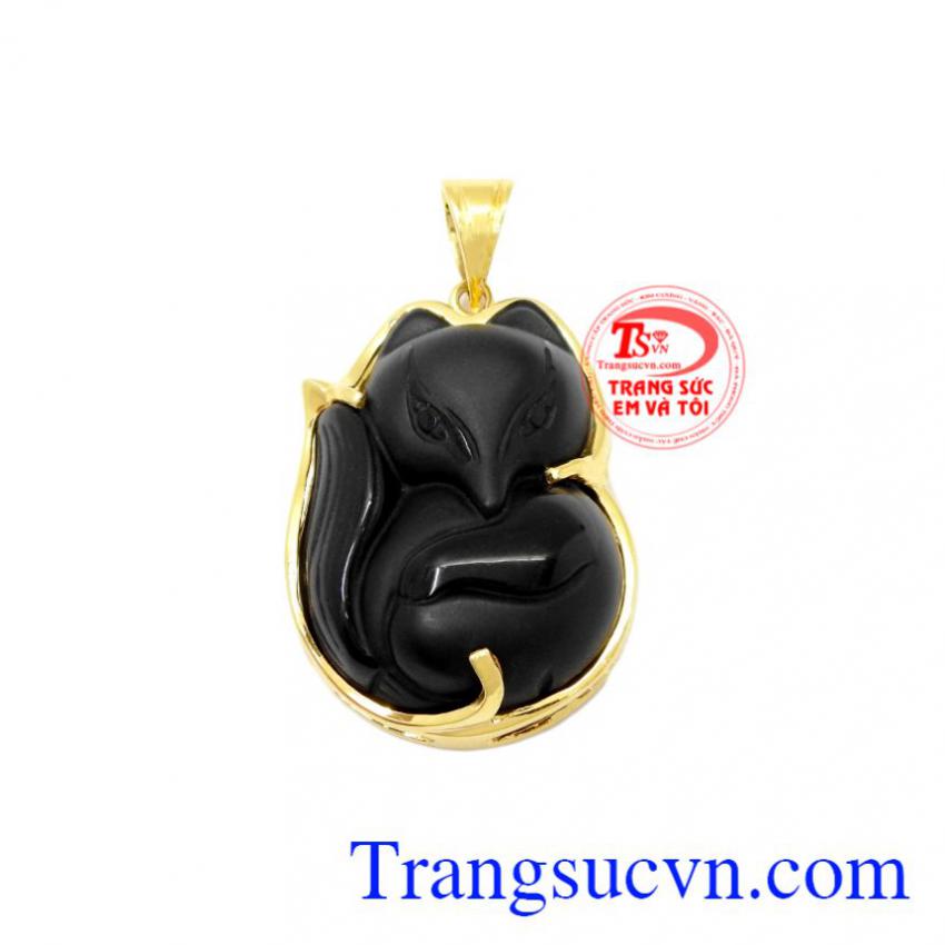 Mặt hồ ly bọc vàng