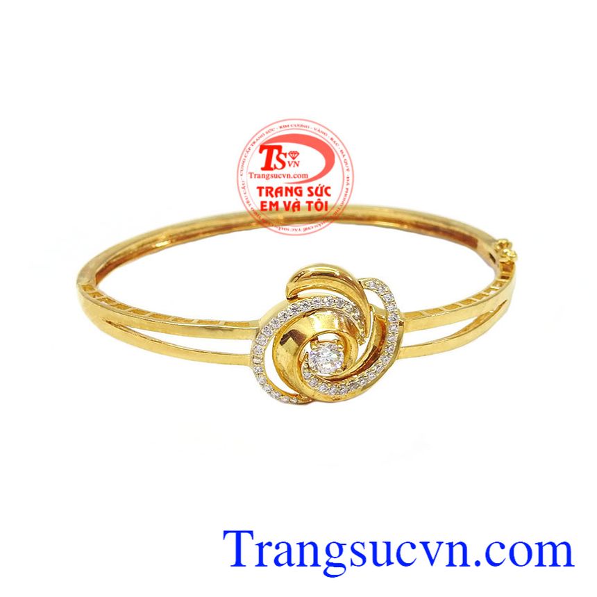 Vòng tay vàng sang trọng dành cho nữ, vòng tay vàng đeo hợp thời trang, chất lượng đảm bảo uy tín, khách hàng ưa chuộng nhiều năm