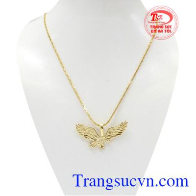 Bộ dây chuyền đại bàng là sản phẩm kết hợp giữa mặt dây vàng 18k và dây chuyền 18k.