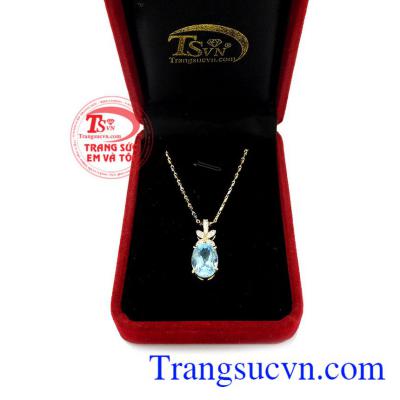 Bộ dây chuyền uyên ương là món quà ý nghĩa dành tặng bạn nữ