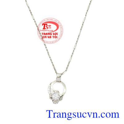 Mặt dây hoa Korea vàng trắng 10k được các bạn nữ yêu thích