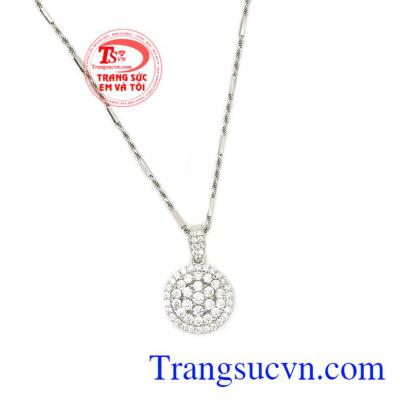 Mặt dây vàng sang trọng là sản phẩm vàng tây sang trọng được nhiều người yêu thích, sản phẩm dễ dàng kết hợp với mặt dây chuyền vàng