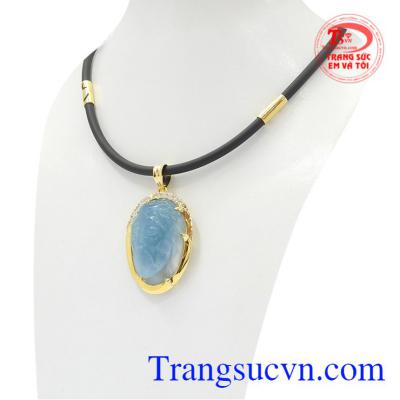 Theo quan niệm phương tây đá Aquamarine hợp những người sinh vào tháng 3.