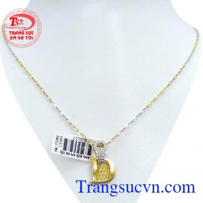 Bán trang sức vàng tây bán trang sức bộ dây chuyền vàng tây sang trọng,dây chuyền 18k sáng bọng chất lượng hàng đầu, kết hợp cùng mặt dây chữ D ý nghĩa