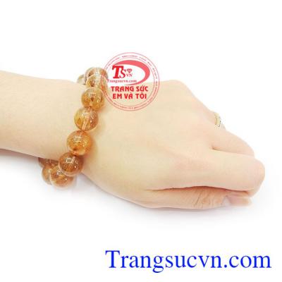 Chuỗi tay thạch anh tóc vàng phù hợp với người mệnh kim và mệnh thổ