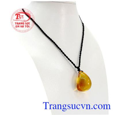 Hổ phách là loại đá mang đầy tâm linh chứa đựng tinh hoa của trời đấ