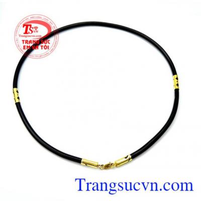 Dây cao su màu đen bọc vàng 4 đối ở trên dây có móc vàng,đeo mặt phật hoặc móng,nhanh, mặt dây vàng