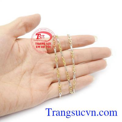 Công ty trang sức Em và Tôi chuyên chế tác và nhận làm theo yêu cầu. Dây chuyền Italy 3 màu may mắn