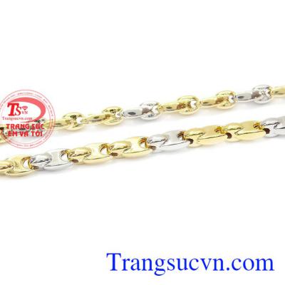 Dây chuyền vốn là món trang sức mang đến sự mạnh mẽ và đẳng cấp của người đàn ông