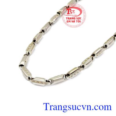 Dây chuyền nam vàng trắng thích hợp làm quà tặng người thân yêu của bạn