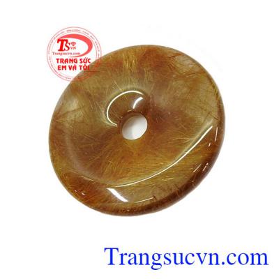 Đồng xu thạch anh tóc may mắn phù hợp với người mệnh thổ và mệnh kim