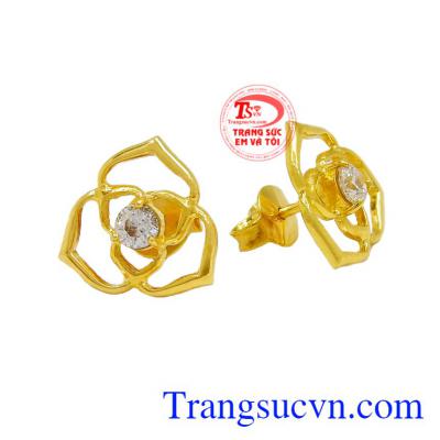 Hoa tai độc đáo vàng 10k làm tôn lên vẻ nữ tính, dịu dàng cho phái đẹp.